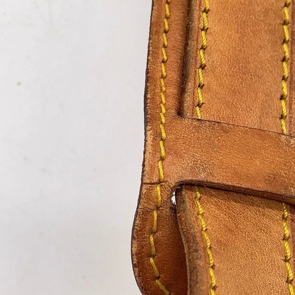 Authentic Louis Vuitton Keepall Bandouliere Leather Shoulder Strap main image 4
